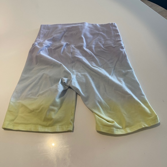 Aritzia shorts - Picture 2 of 4
